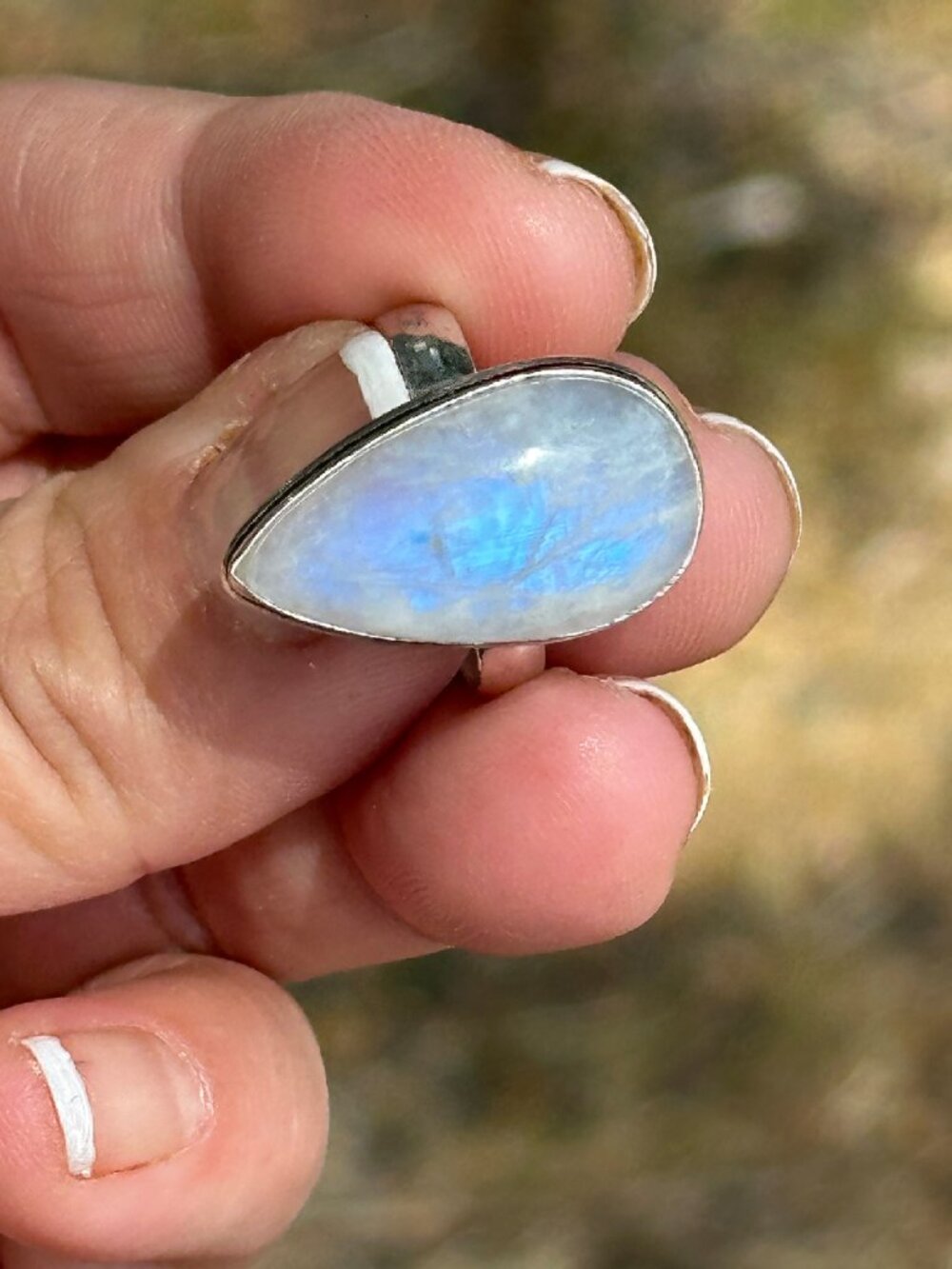 Moonstone Ring - Picture 3 of 10
